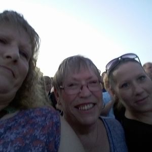 Meet your Posher, Carrie